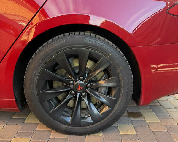 Тесла Модель С 2016 у Белой Церкве на Automoto.ua Червоний Тесла Модель С, об'ємом двигуна 0 л та пробігом 135 тис. км за 17900 $, фото 9 на Automoto.ua