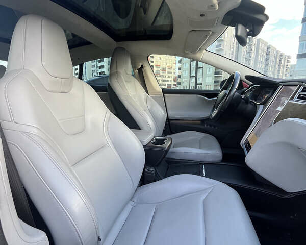 Червоний Тесла Модель С, об'ємом двигуна 0 л та пробігом 82 тис. км за 16500 $, фото 35 на Automoto.ua