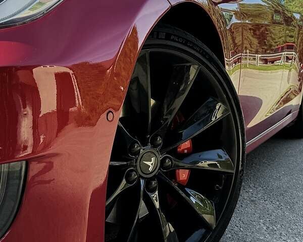 Червоний Тесла Модель С, об'ємом двигуна 0 л та пробігом 113 тис. км за 33999 $, фото 3 на Automoto.ua