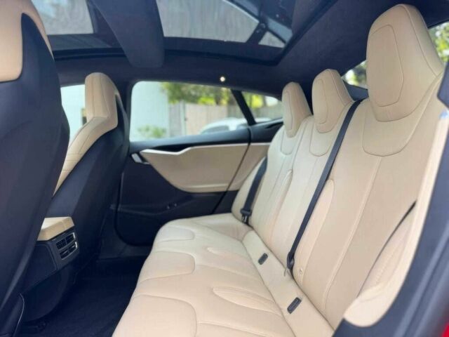 Червоний Тесла Модель С, об'ємом двигуна 0 л та пробігом 76 тис. км за 7800 $, фото 10 на Automoto.ua