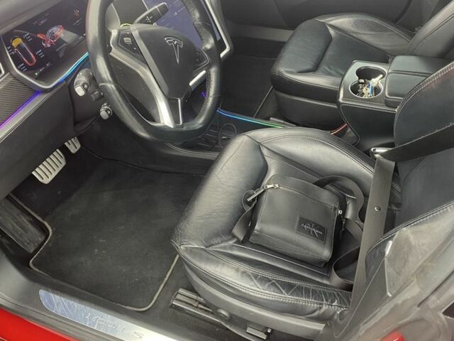 Червоний Тесла Модель С, об'ємом двигуна 0 л та пробігом 159 тис. км за 14999 $, фото 6 на Automoto.ua