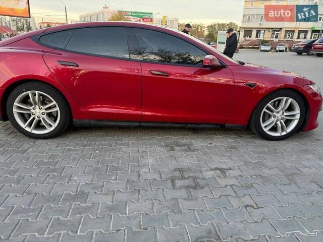 Красный Тесла Модель С, объемом двигателя 0 л и пробегом 225 тыс. км за 18500 $, фото 6 на Automoto.ua