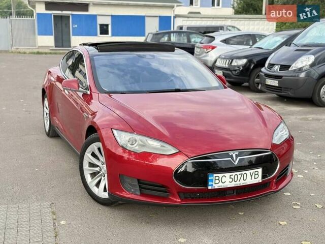 Красный Тесла Модель С, объемом двигателя 0 л и пробегом 201 тыс. км за 15800 $, фото 1 на Automoto.ua
