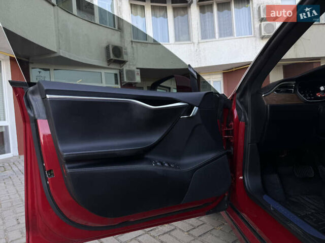 Червоний Тесла Модель С, об'ємом двигуна 0 л та пробігом 141 тис. км за 17700 $, фото 8 на Automoto.ua