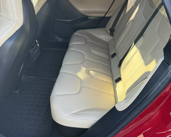 Тесла Модель С 2016 у Белой Церкве на Automoto.ua Червоний Тесла Модель С, об'ємом двигуна 0 л та пробігом 135 тис. км за 17900 $, фото 24 на Automoto.ua