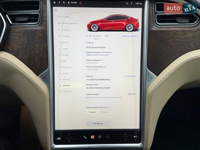 Красный Тесла Модель С, объемом двигателя 0 л и пробегом 157 тыс. км за 9800 $, фото 23 на Automoto.ua