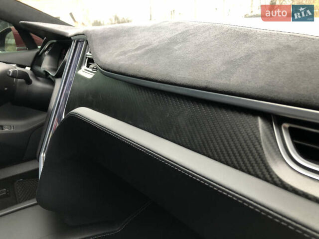 Червоний Тесла Модель С, об'ємом двигуна 0 л та пробігом 160 тис. км за 16900 $, фото 23 на Automoto.ua