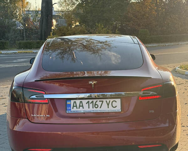 Красный Тесла Модель С, объемом двигателя 0 л и пробегом 91 тыс. км за 17000 $, фото 10 на Automoto.ua