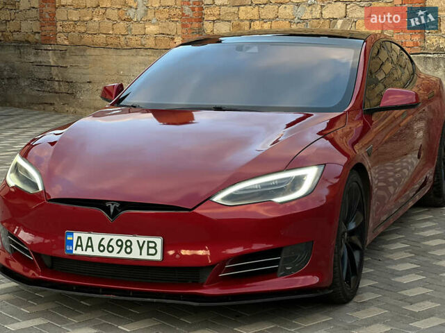 Красный Тесла Модель С, объемом двигателя 0 л и пробегом 135 тыс. км за 20000 $, фото 10 на Automoto.ua