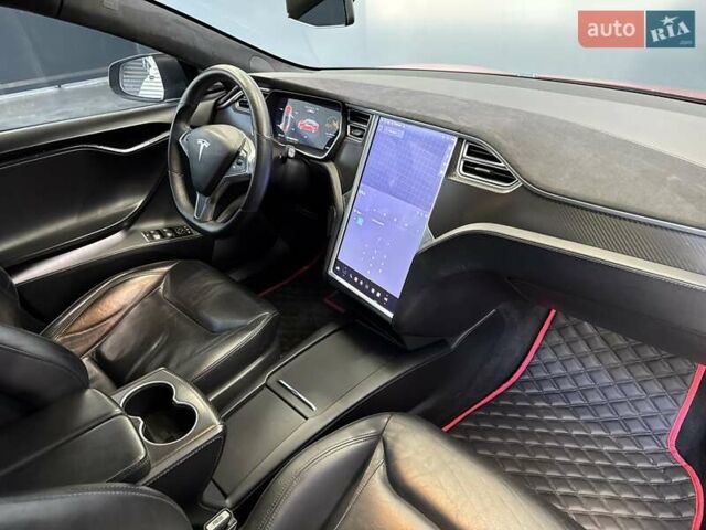 Красный Тесла Модель С, объемом двигателя 0 л и пробегом 234 тыс. км за 16300 $, фото 32 на Automoto.ua