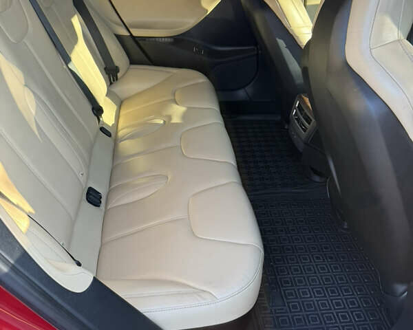 Тесла Модель С 2016 у Белой Церкве на Automoto.ua Червоний Тесла Модель С, об'ємом двигуна 0 л та пробігом 135 тис. км за 17900 $, фото 22 на Automoto.ua