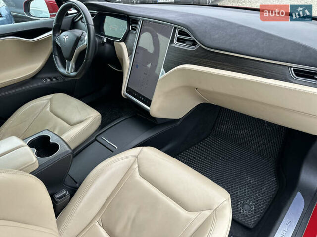 Красный Тесла Модель С, объемом двигателя 0 л и пробегом 198 тыс. км за 16500 $, фото 31 на Automoto.ua