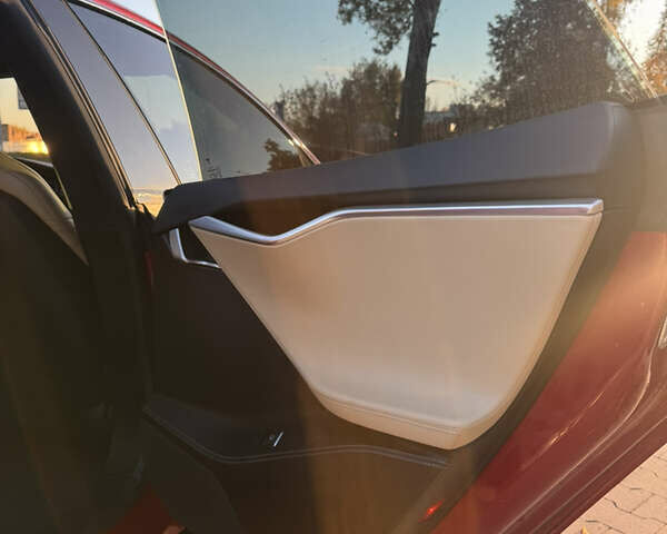 Красный Тесла Модель С, объемом двигателя 0 л и пробегом 91 тыс. км за 17000 $, фото 24 на Automoto.ua