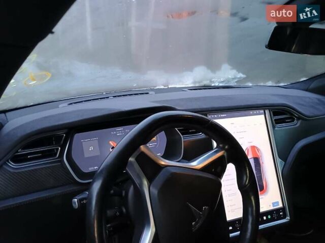 Красный Тесла Модель С, объемом двигателя 0 л и пробегом 237 тыс. км за 13500 $, фото 16 на Automoto.ua