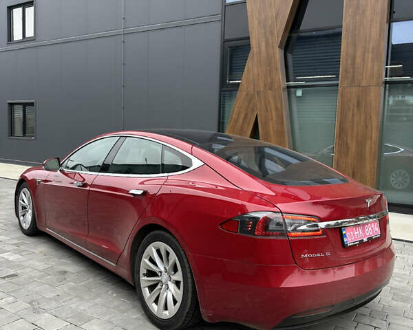 Красный Тесла Модель С, объемом двигателя 0 л и пробегом 227 тыс. км за 14300 $, фото 9 на Automoto.ua