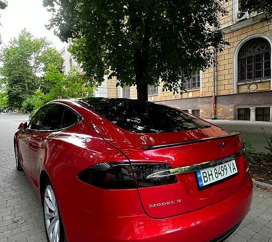 Красный Тесла Модель С, объемом двигателя 0.21 л и пробегом 240 тыс. км за 16500 $, фото 7 на Automoto.ua
