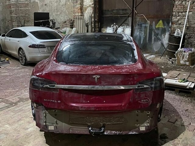 Червоний Тесла Модель С, об'ємом двигуна 0 л та пробігом 265 тис. км за 16199 $, фото 16 на Automoto.ua
