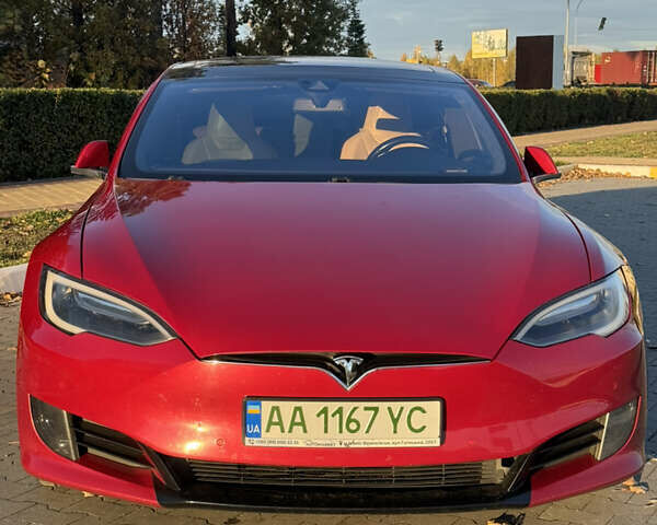 Красный Тесла Модель С, объемом двигателя 0 л и пробегом 91 тыс. км за 17000 $, фото 3 на Automoto.ua