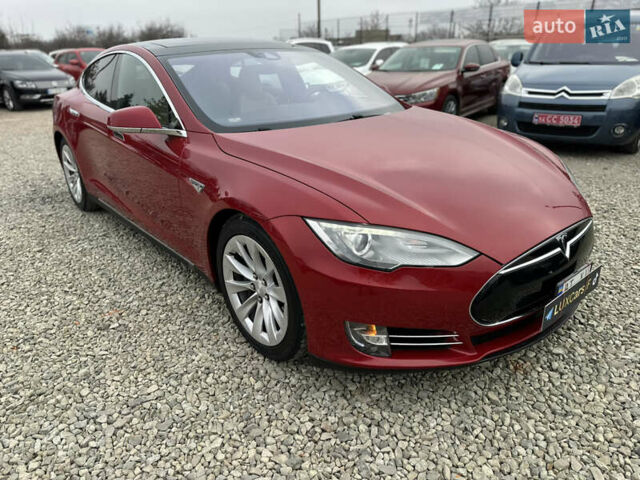 Красный Тесла Модель С, объемом двигателя 0 л и пробегом 198 тыс. км за 16500 $, фото 2 на Automoto.ua