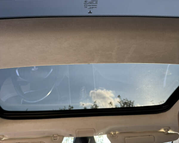 Тесла Модель С 2016 у Белой Церкве на Automoto.ua Червоний Тесла Модель С, об'ємом двигуна 0 л та пробігом 135 тис. км за 17900 $, фото 28 на Automoto.ua