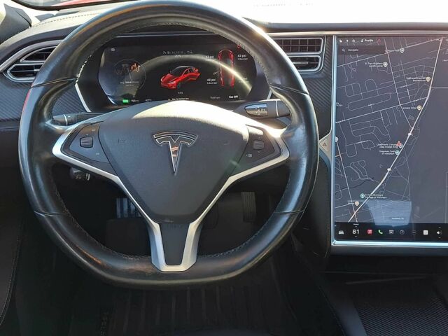 Красный Тесла Модель С, объемом двигателя 0 л и пробегом 67 тыс. км за 14000 $, фото 7 на Automoto.ua