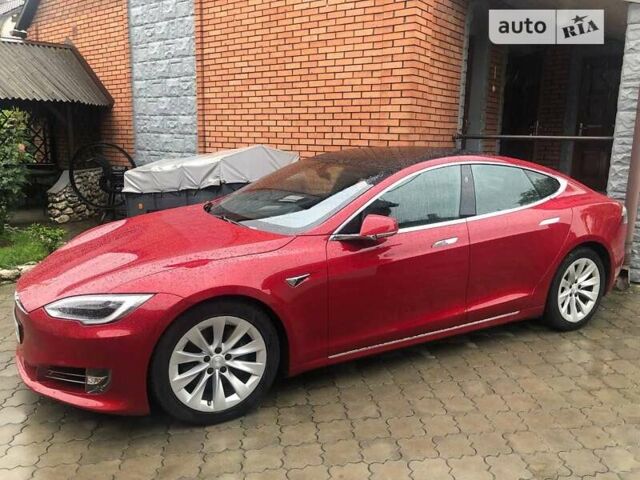 Красный Тесла Модель С, объемом двигателя 0 л и пробегом 130 тыс. км за 28999 $, фото 5 на Automoto.ua