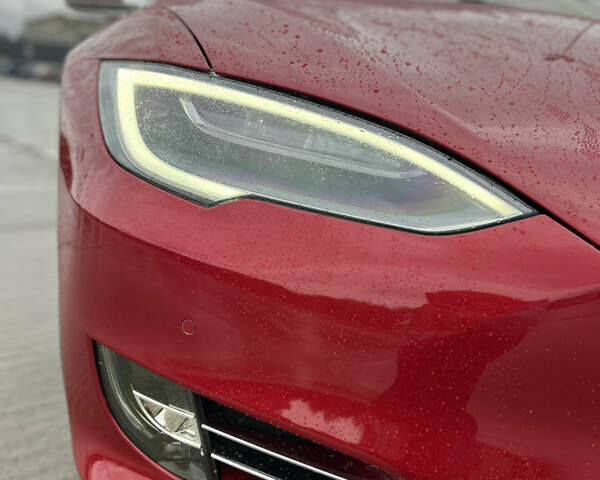 Червоний Тесла Модель С, об'ємом двигуна 0 л та пробігом 125 тис. км за 16800 $, фото 4 на Automoto.ua