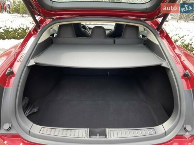 Красный Тесла Модель С, объемом двигателя 0 л и пробегом 113 тыс. км за 21800 $, фото 9 на Automoto.ua