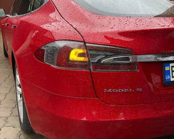 Красный Тесла Модель С, объемом двигателя 0 л и пробегом 130 тыс. км за 28999 $, фото 25 на Automoto.ua