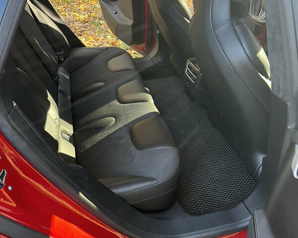 Красный Тесла Модель С, объемом двигателя 0 л и пробегом 94 тыс. км за 17900 $, фото 10 на Automoto.ua