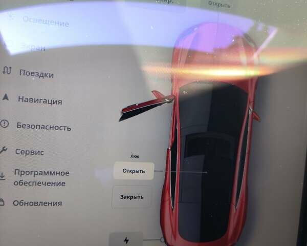 Красный Тесла Модель С, объемом двигателя 0 л и пробегом 63 тыс. км за 28000 $, фото 36 на Automoto.ua