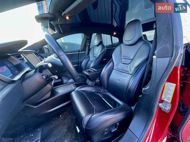 Красный Тесла Модель С, объемом двигателя 0 л и пробегом 87 тыс. км за 16350 $, фото 32 на Automoto.ua