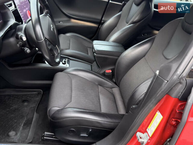 Красный Тесла Модель С, объемом двигателя 0 л и пробегом 204 тыс. км за 18300 $, фото 20 на Automoto.ua