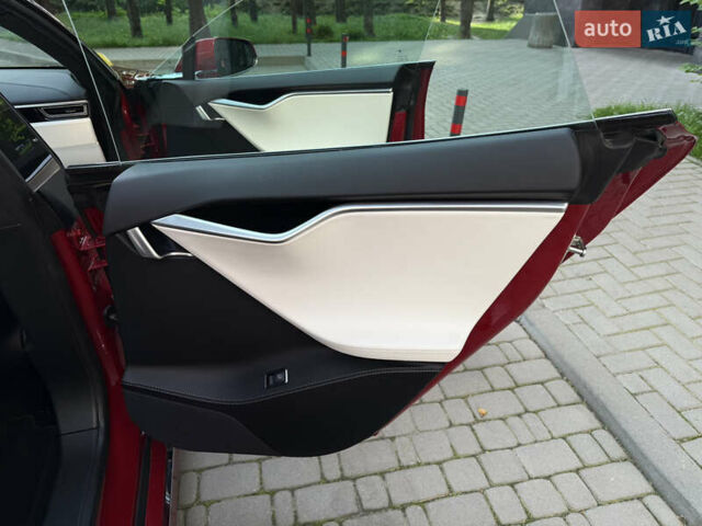 Червоний Тесла Модель С, об'ємом двигуна 0 л та пробігом 89 тис. км за 21999 $, фото 19 на Automoto.ua
