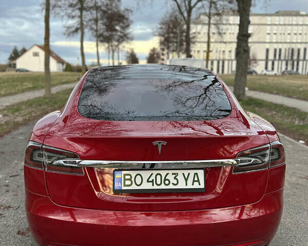 Красный Тесла Модель С, объемом двигателя 0 л и пробегом 115 тыс. км за 18999 $, фото 6 на Automoto.ua