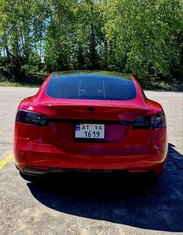 Красный Тесла Модель С, объемом двигателя 0 л и пробегом 131 тыс. км за 27500 $, фото 7 на Automoto.ua