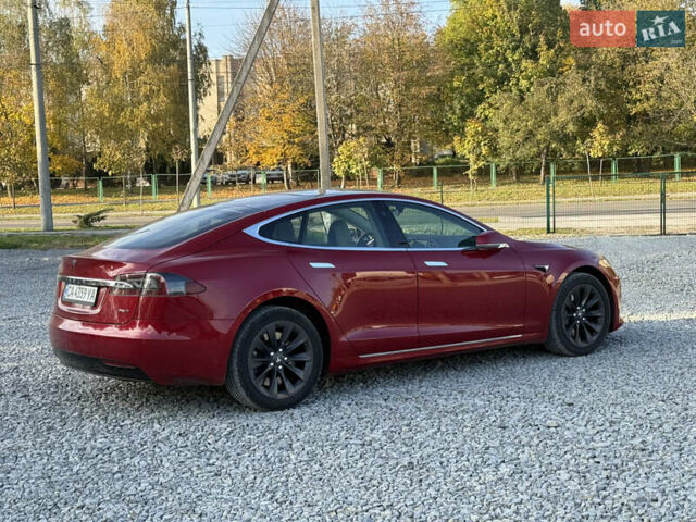 Красный Тесла Модель С, объемом двигателя 0 л и пробегом 124 тыс. км за 15800 $, фото 4 на Automoto.ua