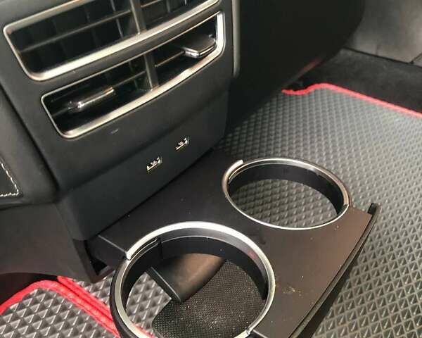 Красный Тесла Модель С, объемом двигателя 0 л и пробегом 130 тыс. км за 28999 $, фото 37 на Automoto.ua