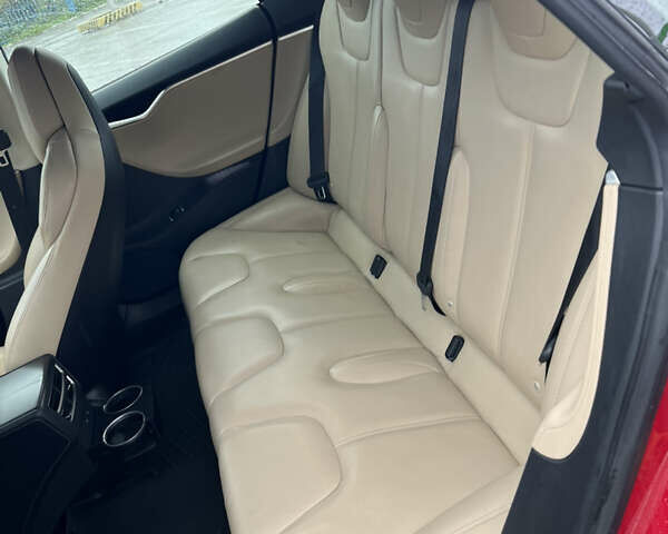 Червоний Тесла Модель С, об'ємом двигуна 0 л та пробігом 125 тис. км за 16800 $, фото 24 на Automoto.ua