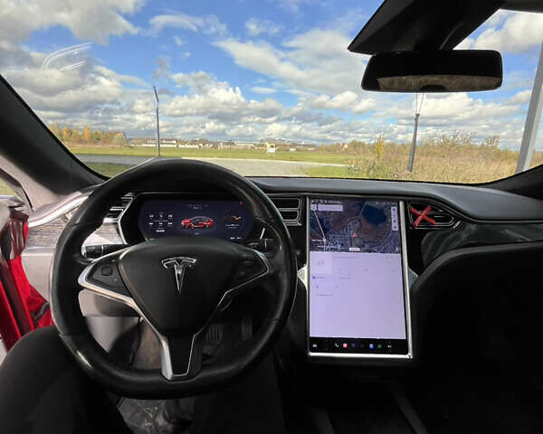 Красный Тесла Модель С, объемом двигателя 0 л и пробегом 134 тыс. км за 20000 $, фото 13 на Automoto.ua