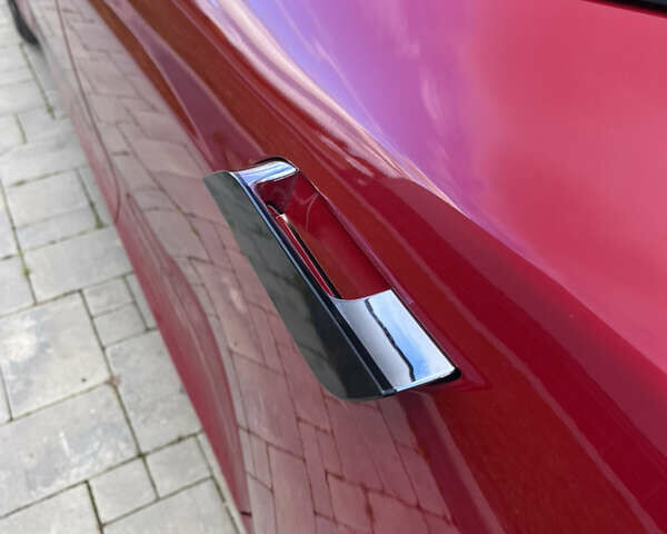 Красный Тесла Модель С, объемом двигателя 0 л и пробегом 134 тыс. км за 20000 $, фото 11 на Automoto.ua