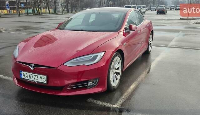 Красный Тесла Модель С, объемом двигателя 0 л и пробегом 108 тыс. км за 26999 $, фото 1 на Automoto.ua