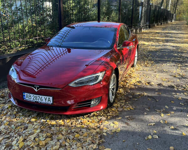 Красный Тесла Модель С, объемом двигателя 0 л и пробегом 94 тыс. км за 17900 $, фото 1 на Automoto.ua
