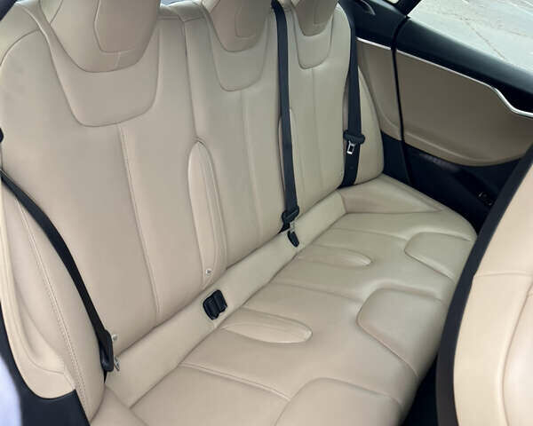Червоний Тесла Модель С, об'ємом двигуна 0 л та пробігом 125 тис. км за 16800 $, фото 26 на Automoto.ua