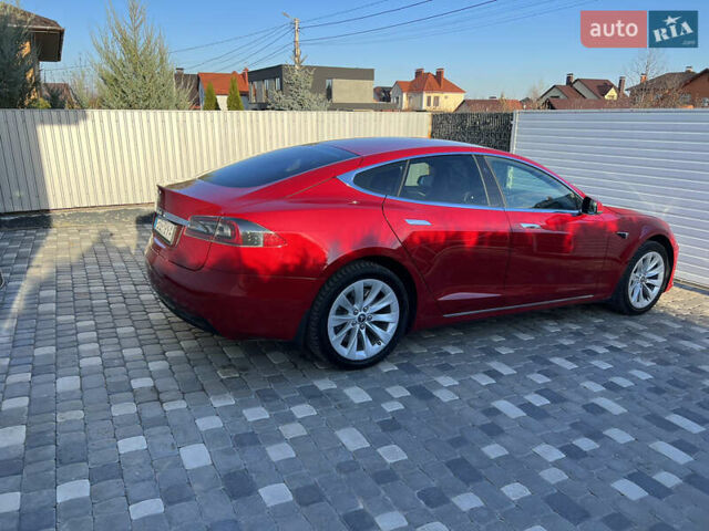 Красный Тесла Модель С, объемом двигателя 0 л и пробегом 70 тыс. км за 23900 $, фото 4 на Automoto.ua
