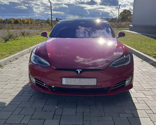 Красный Тесла Модель С, объемом двигателя 0 л и пробегом 134 тыс. км за 20000 $, фото 3 на Automoto.ua