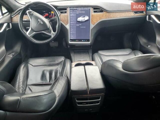 Красный Тесла Модель С, объемом двигателя 0 л и пробегом 125 тыс. км за 6800 $, фото 7 на Automoto.ua