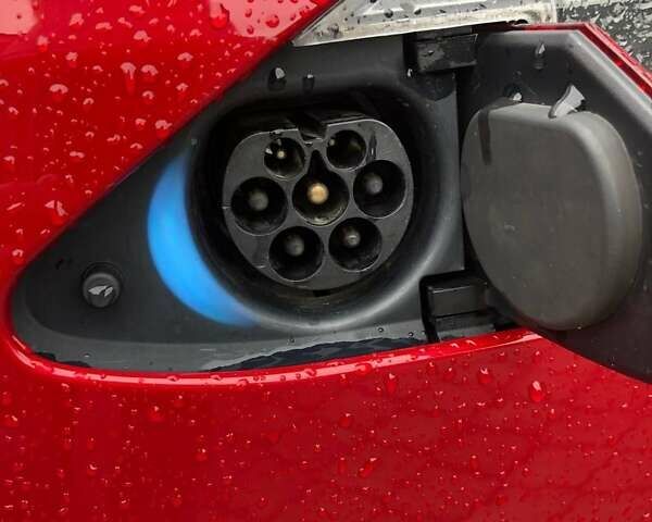 Красный Тесла Модель С, объемом двигателя 0 л и пробегом 130 тыс. км за 28999 $, фото 27 на Automoto.ua