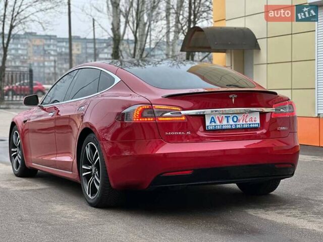 Красный Тесла Модель С, объемом двигателя 0 л и пробегом 163 тыс. км за 22000 $, фото 9 на Automoto.ua