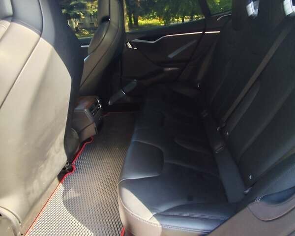 Красный Тесла Модель С, объемом двигателя 0 л и пробегом 63 тыс. км за 28000 $, фото 28 на Automoto.ua